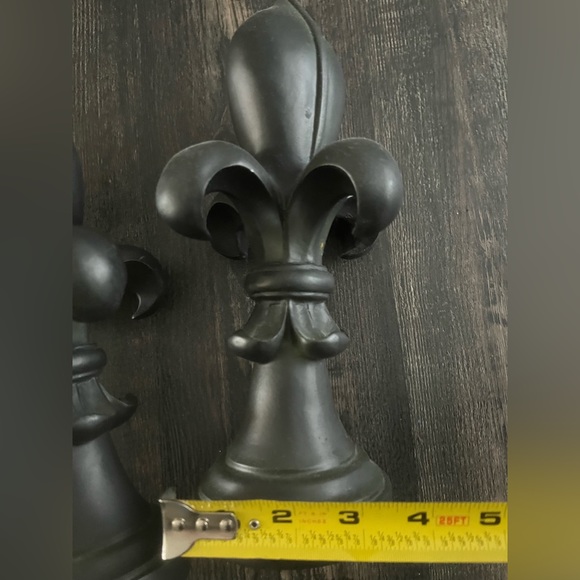 Unbranded matte black pair of Fleur di Lis bookends - Picture 5 of 7